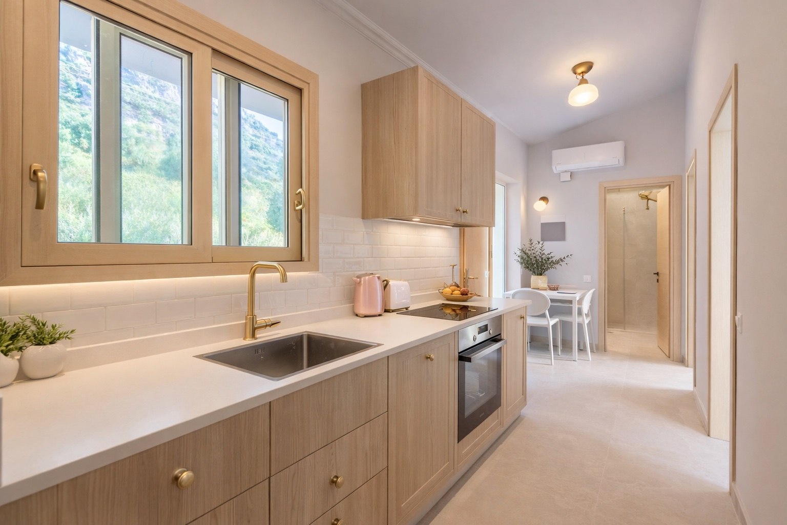 Mediterranes Investment mit Meerblick – Apartmenthaus mit drei Einheiten in begehrter Lage von Barbati, Korfu