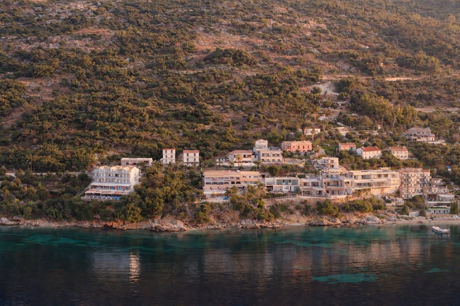 Mediterranes Investment mit Meerblick – Apartmenthaus mit drei Einheiten in begehrter Lage von Barbati, Korfu