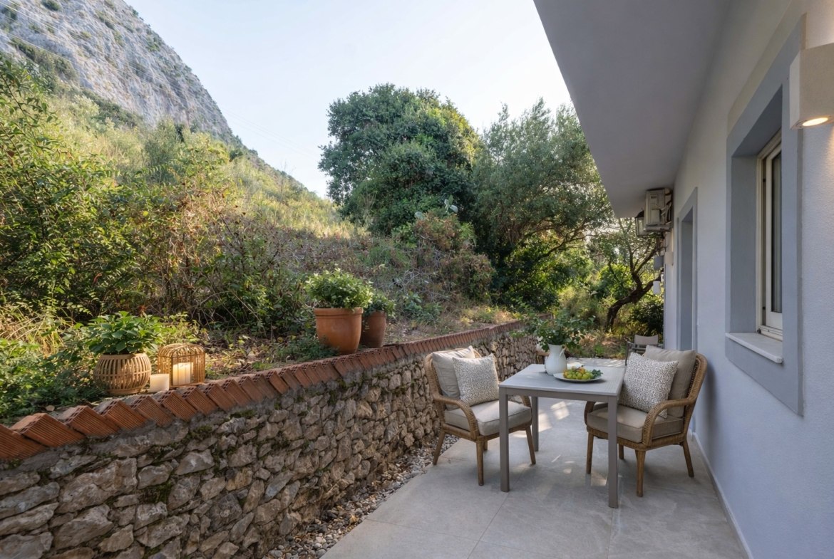 Mediterranes Investment mit Meerblick – Apartmenthaus mit drei Einheiten in begehrter Lage von Barbati, Korfu
