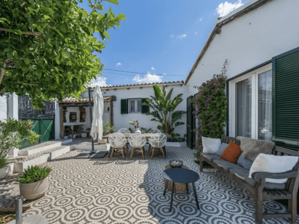 Hinter weißen Mauern – Ein Patiohaus an der Algarve