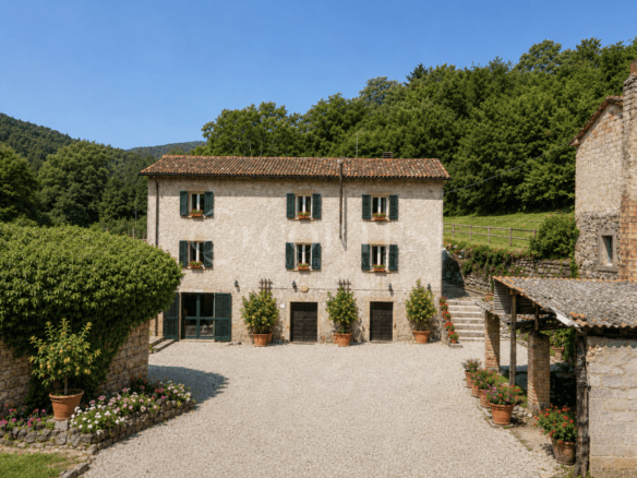 Toskanisches Landhaus mit Pool und Gästehaus bei Cortona